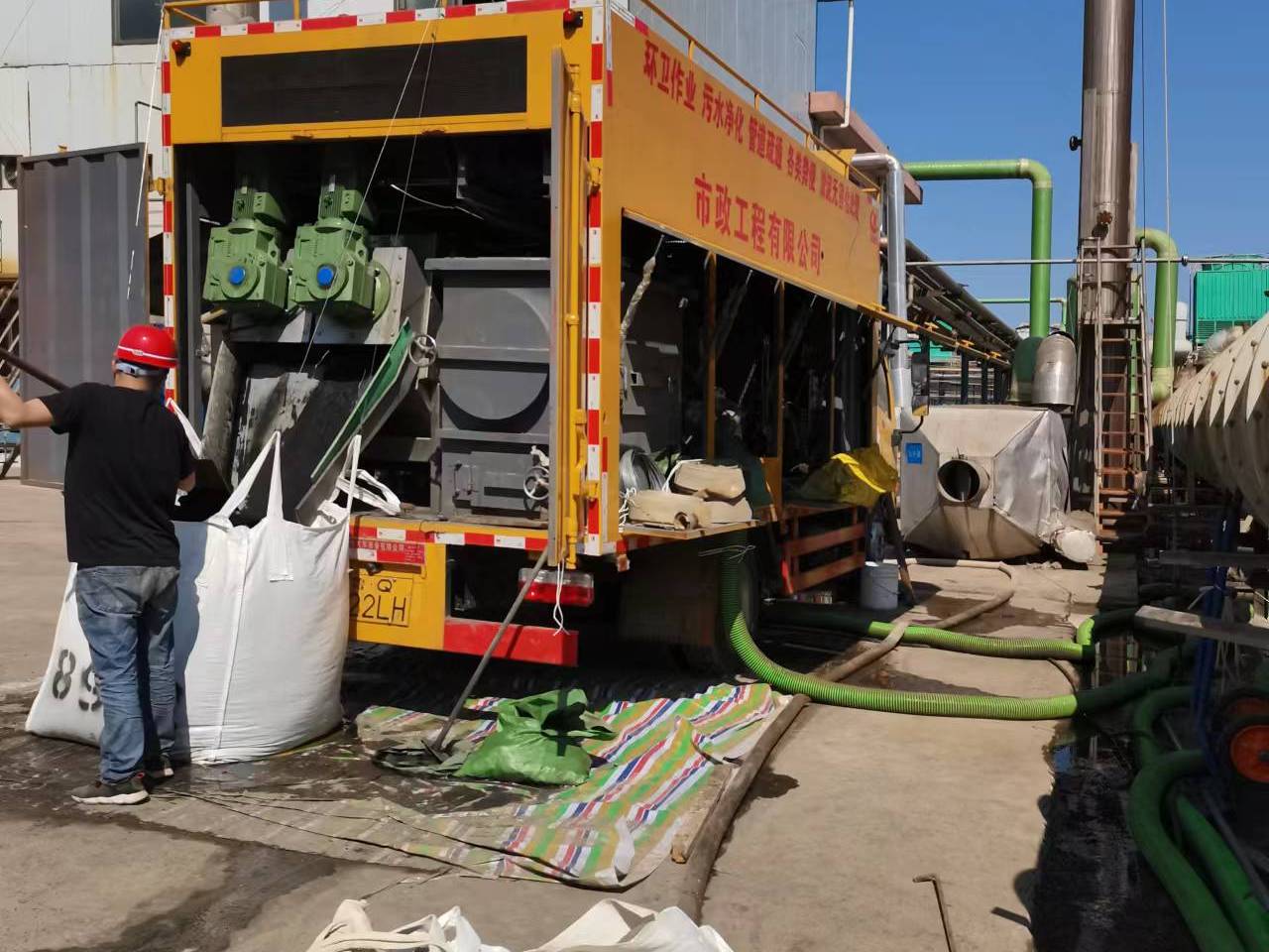 滦平淤泥压干处理